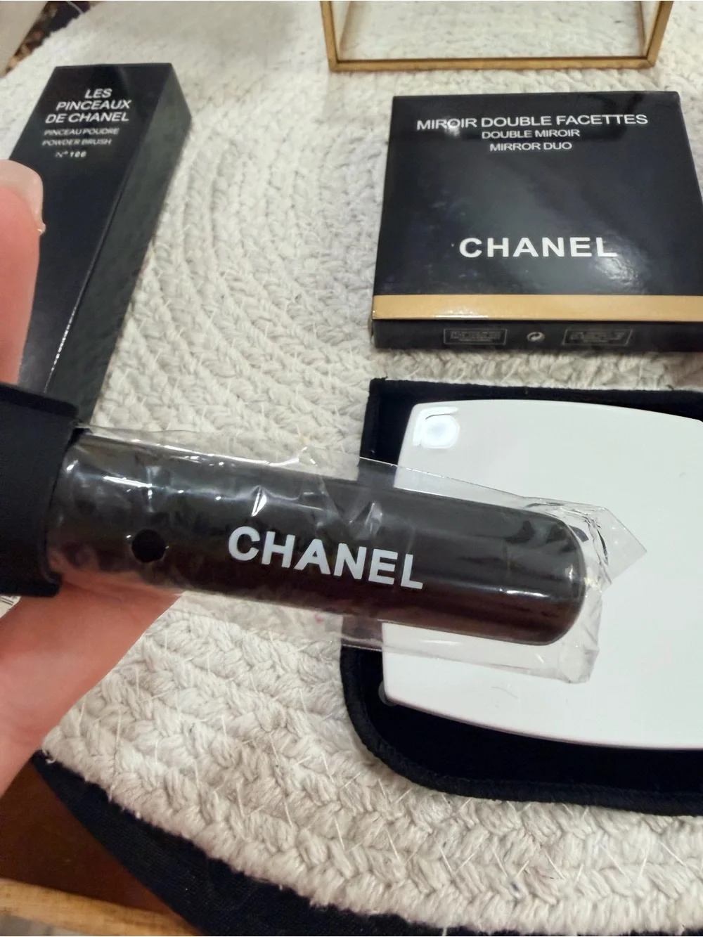 NEW | CHANEL Beauty Gift Set Pink Cosmetic Pouch Mirror Brush Makeup Accessories - Picture 6 of 10